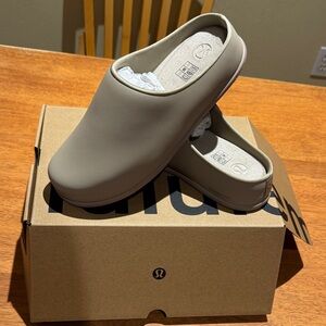 lululemon athletica Tan Slip-On Shoes size 8